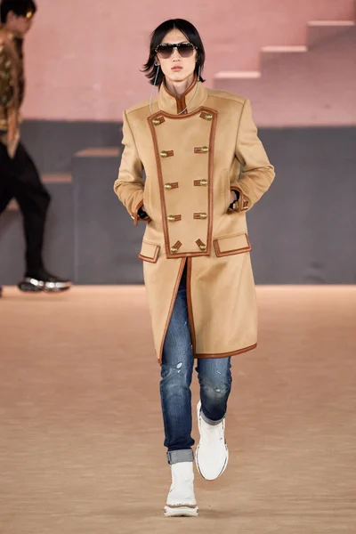 Look 29